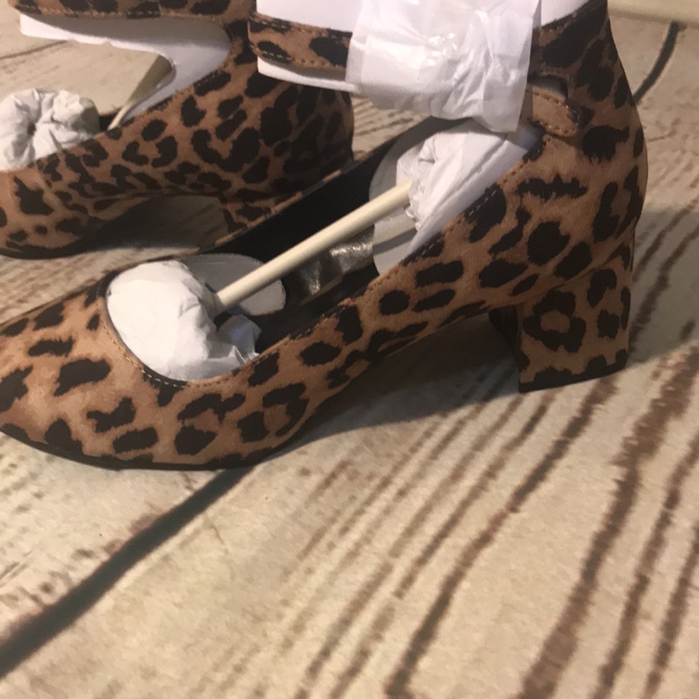 Shoes - Picture 3 of 6
